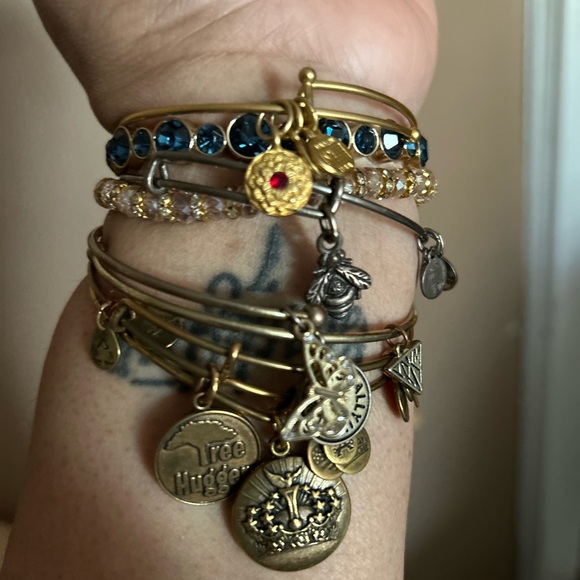 Meet your Posher, Latasha - Picture 11 of 14